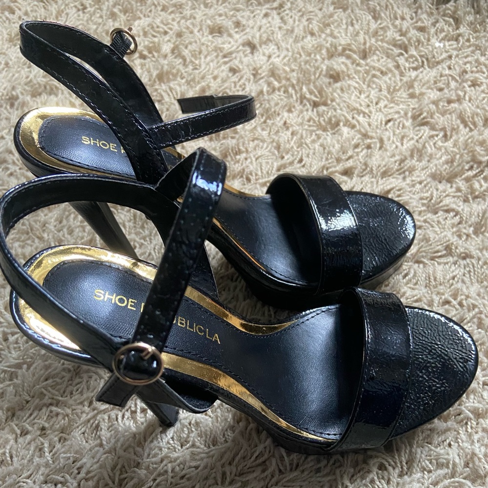 Patent leather high heels. Size 6. Brand new!